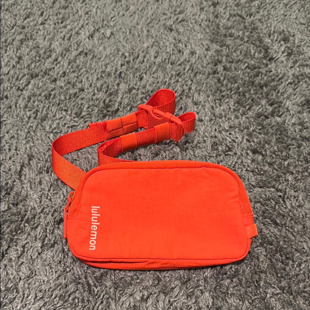 Lululemon Red/orange Crossbody Bag - Picture 1 of 4